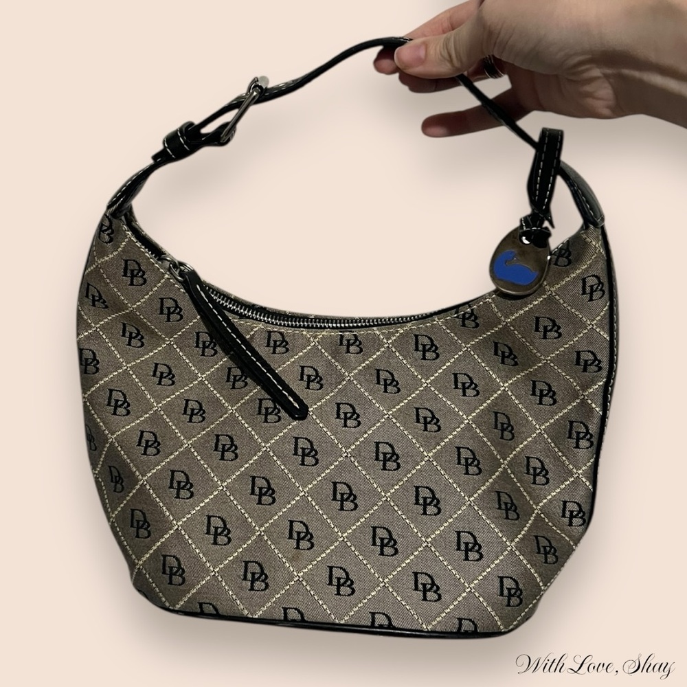 Y2K 2000s vintage Dooney & Bourke bucket bag!